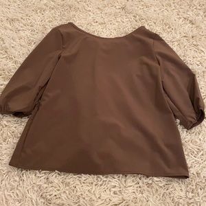 Very cute bow on the back!